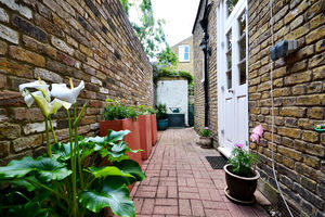 Photo 18- click for photo gallery